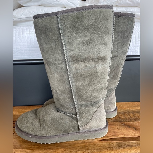 UGG Classic Tall Gray Boot - Picture 3 of 6